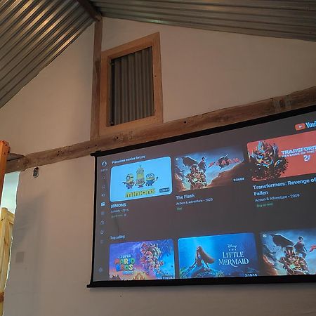 The Bothy Near Tenby, Big Projector Screen, Four-Poster Bed, On-Site Hot Tub Access Via Spa Pack, Breakfast Kültér fotó